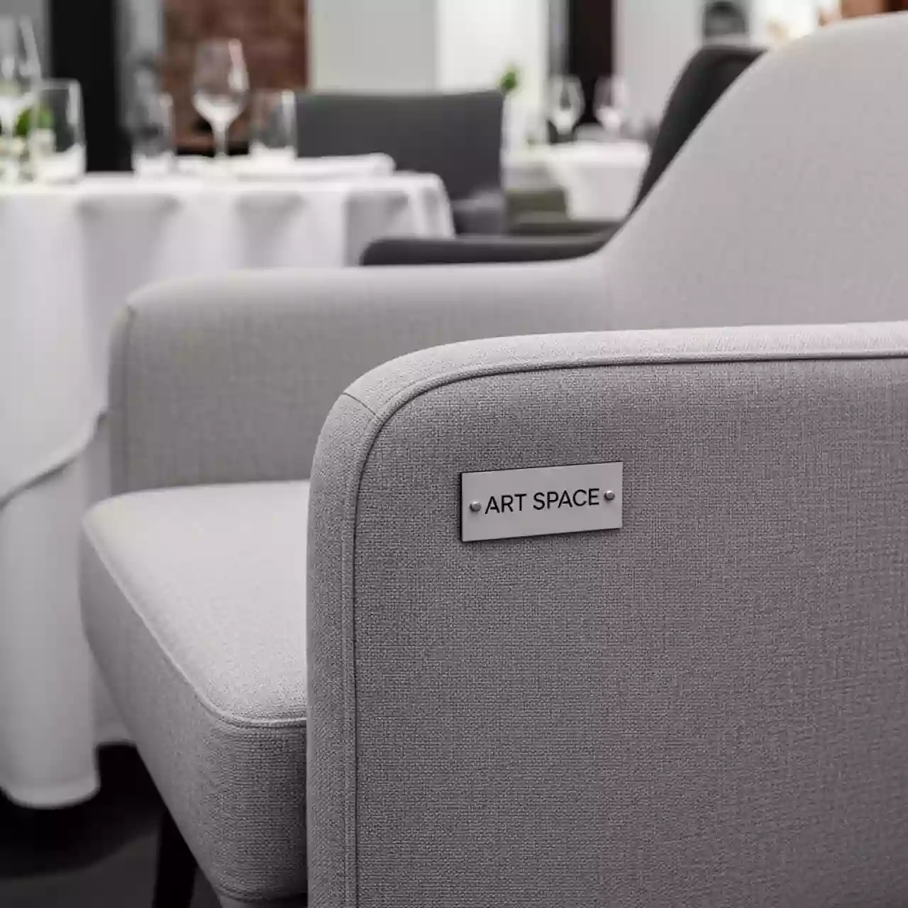 Аренда Кресло мягкое Rocky ткань серый в ресторане «Баран-Рапан» — ART SPACE