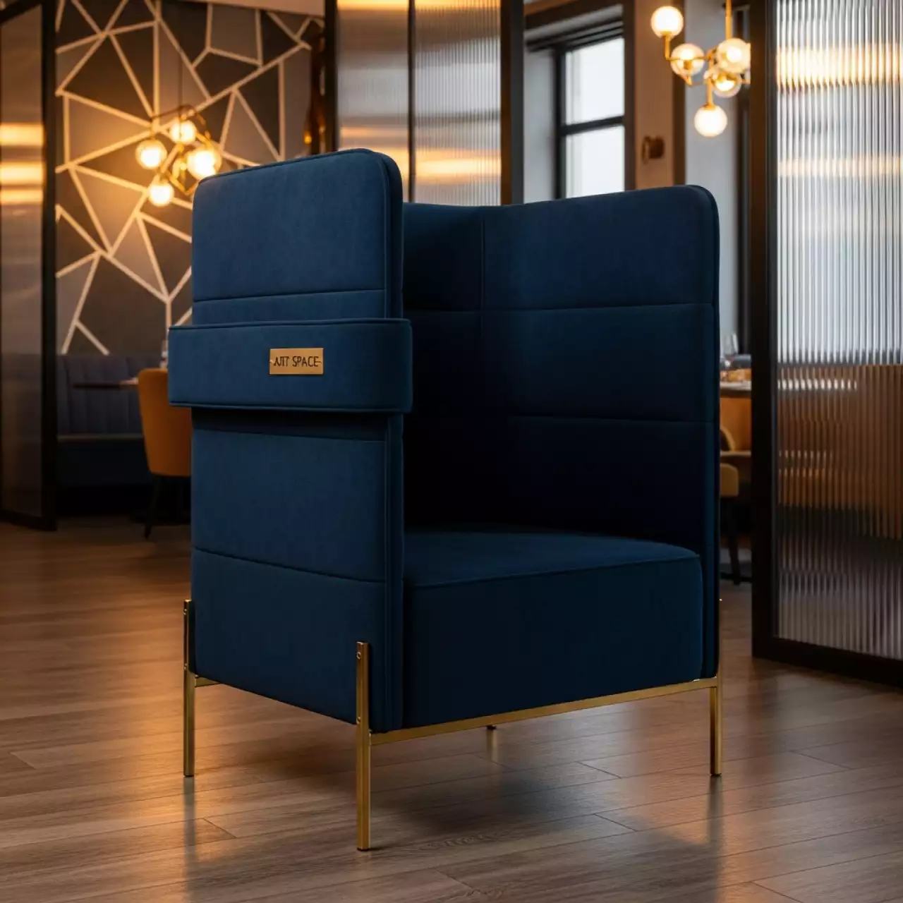 Аренда Кресло мягкое с перегородкой Buddy Hub в ресторане «Баран-Рапан» — ART SPACE