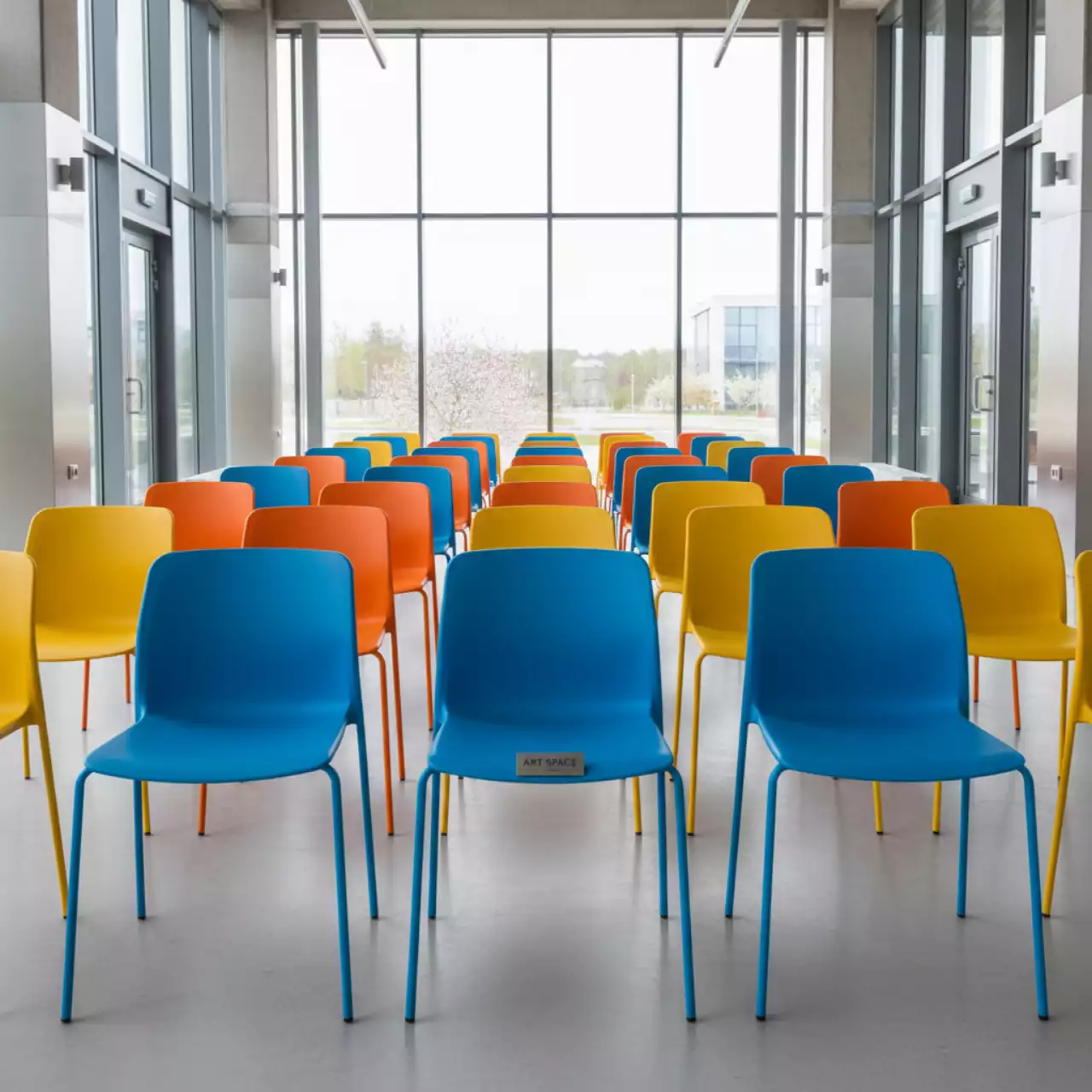 Аренда Кресло пластиковое Babila в Imeretinskiy Hotel — ART SPACE