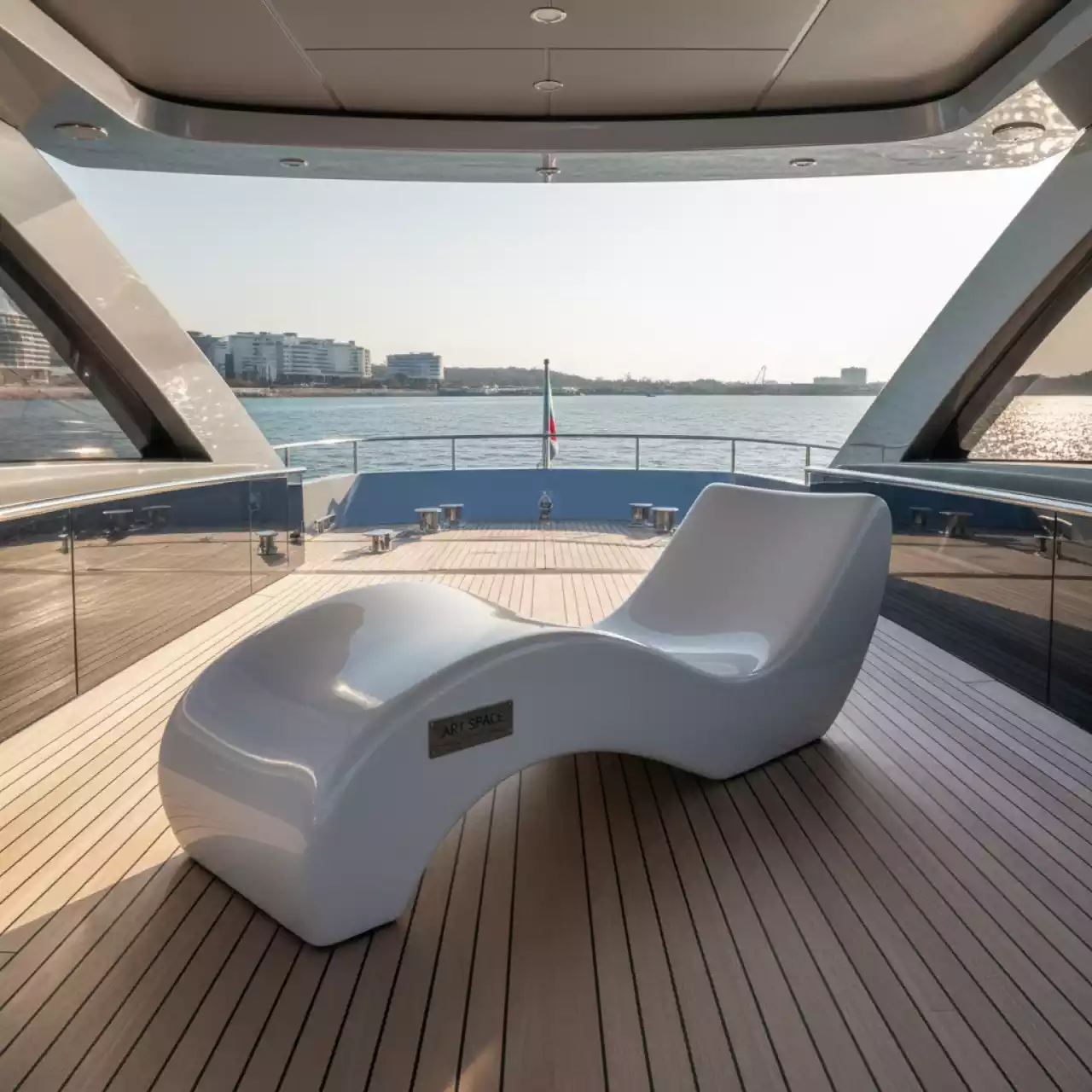 Аренда Кресло пластиковое Fantasy На VIP-яхте (Имеретинский порт) — ART SPACE