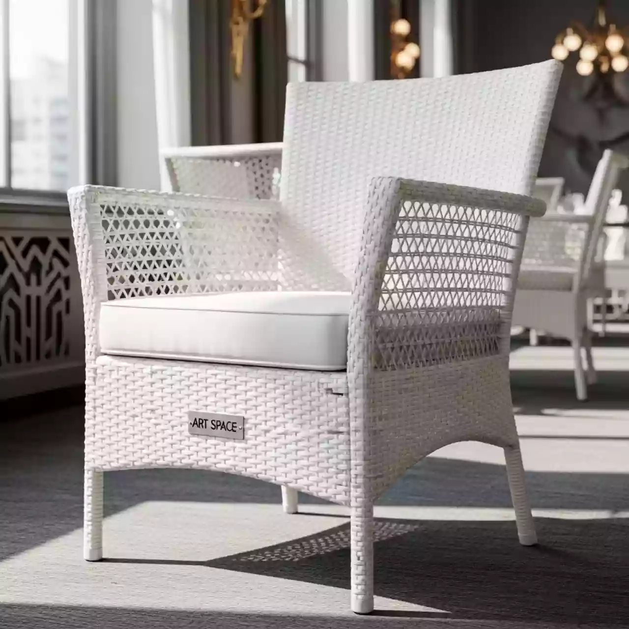 Аренда Кресло пластиковое плетеное California с подушкой белое в ресторане «Voda» — ART SPACE