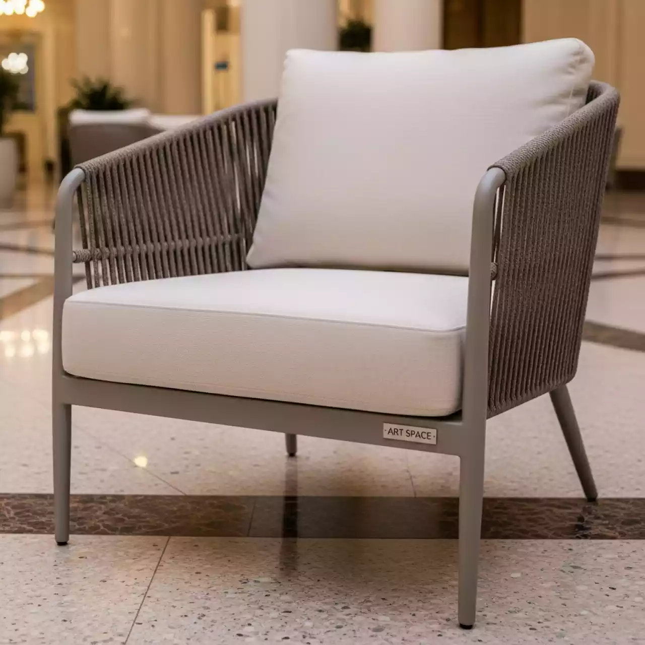 Аренда Кресло плетеное из роупа Касабланка каркас алюминий светло серый роуп серо коричневый ткань Savana ivory в санатории «Русь» — ART SPACE
