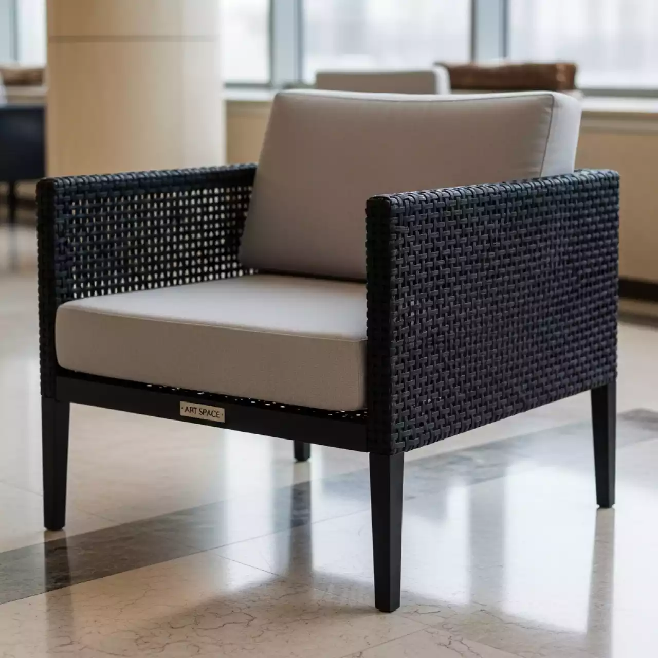 Аренда Кресло плетеное Leon с подушкой в Imeretinskiy Hotel — ART SPACE