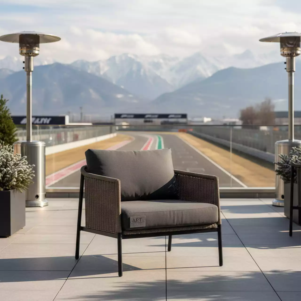 Аренда Кресло плетеное с подушкой Heron в Гранд Отель Сочи — ART SPACE