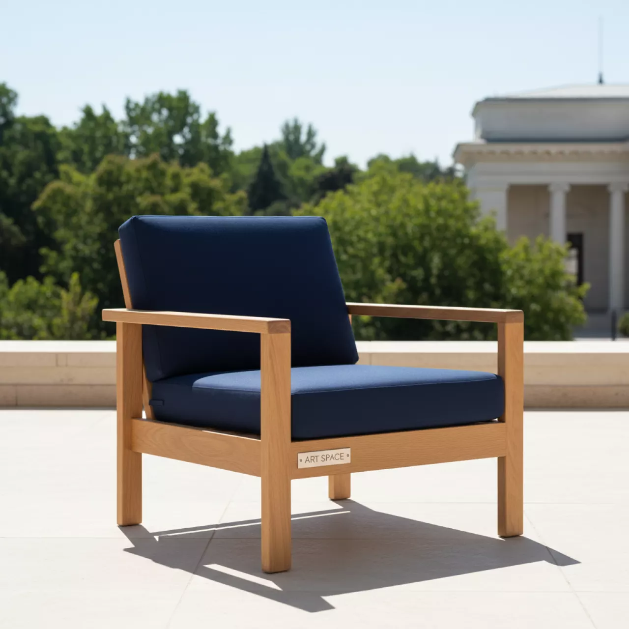 Аренда Кресло с синей подушкой в санатории «Сочи» — ART SPACE