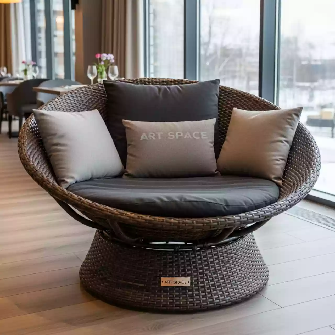 Аренда Кресло садовое поворотное Аргос 360° d 95х85 см техноротанг коричневое в ресторане «Brunello» — ART SPACE