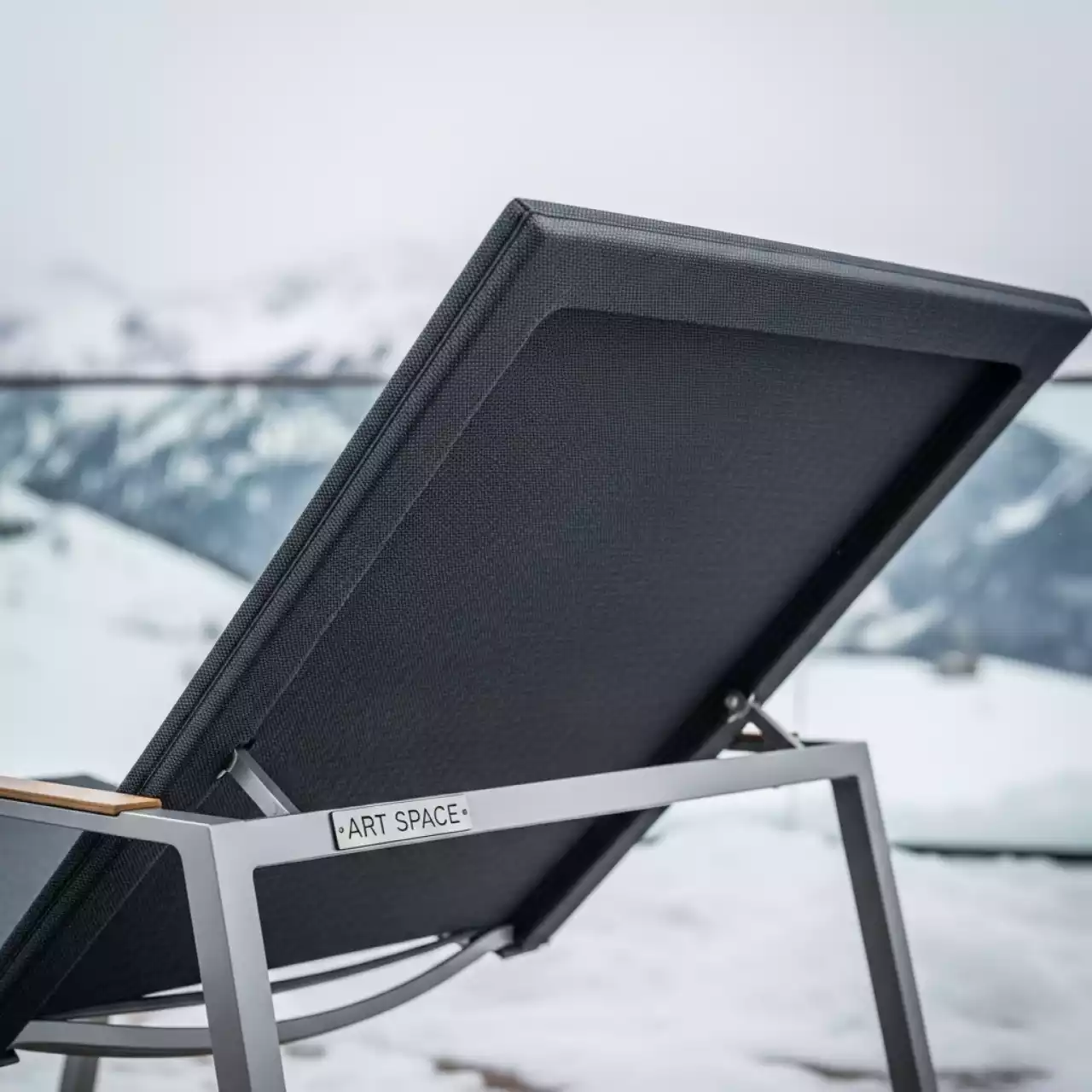 Аренда Кресло шезлонг металлическое складное Fiesta XL в Novotel Resort — ART SPACE