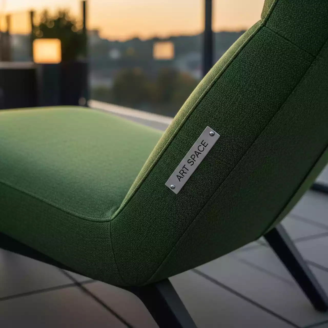 Аренда Кресло шезлонг зеленый 01 117GR в Novotel Resort — ART SPACE