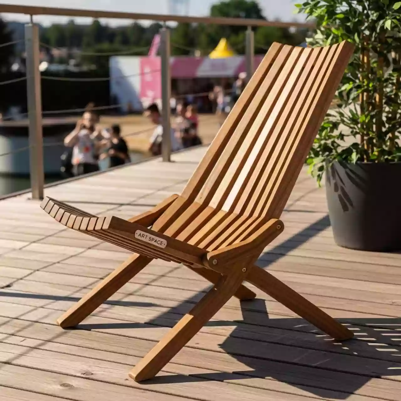 Аренда Кресло складное 57х70х95 см акация в ресторане «Магеллан» — ART SPACE