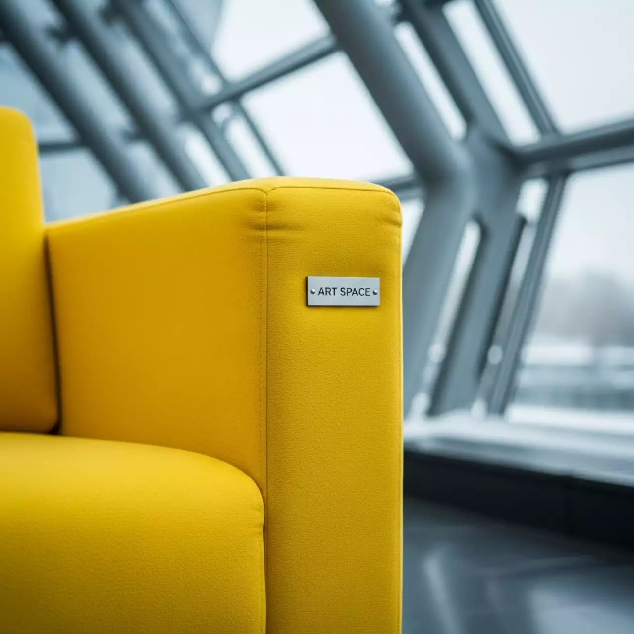 Аренда Кресло желтое Амбо в ОКЦ «Галактика» — ART SPACE