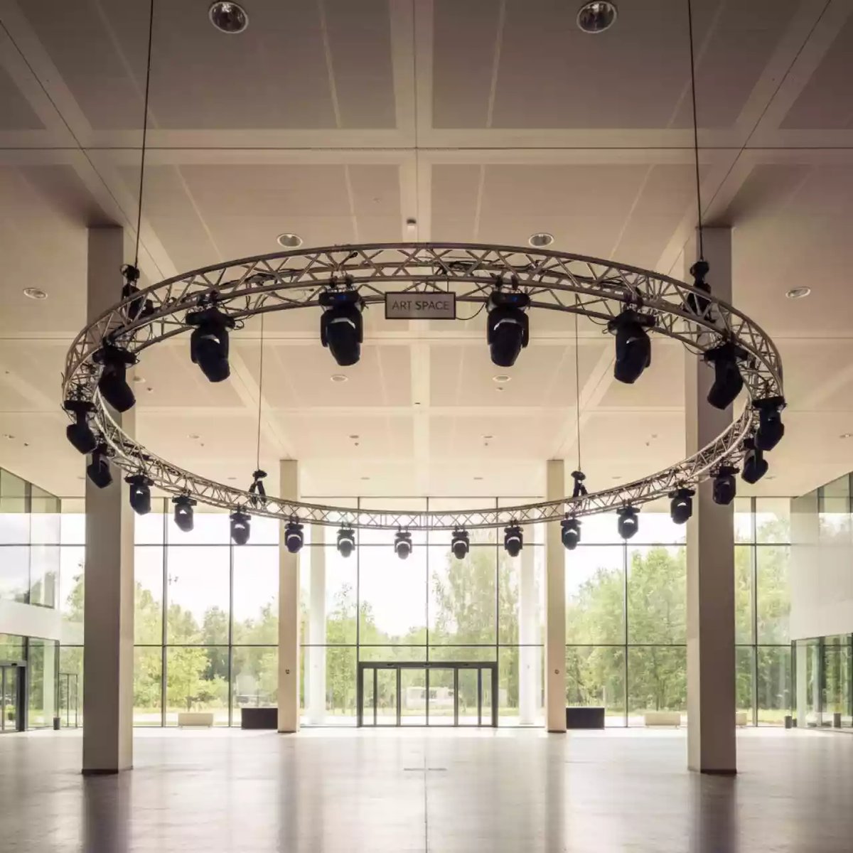 Аренда Круг из ферм Prolyte D 9 м в Маринс Парк Отеле — ART SPACE