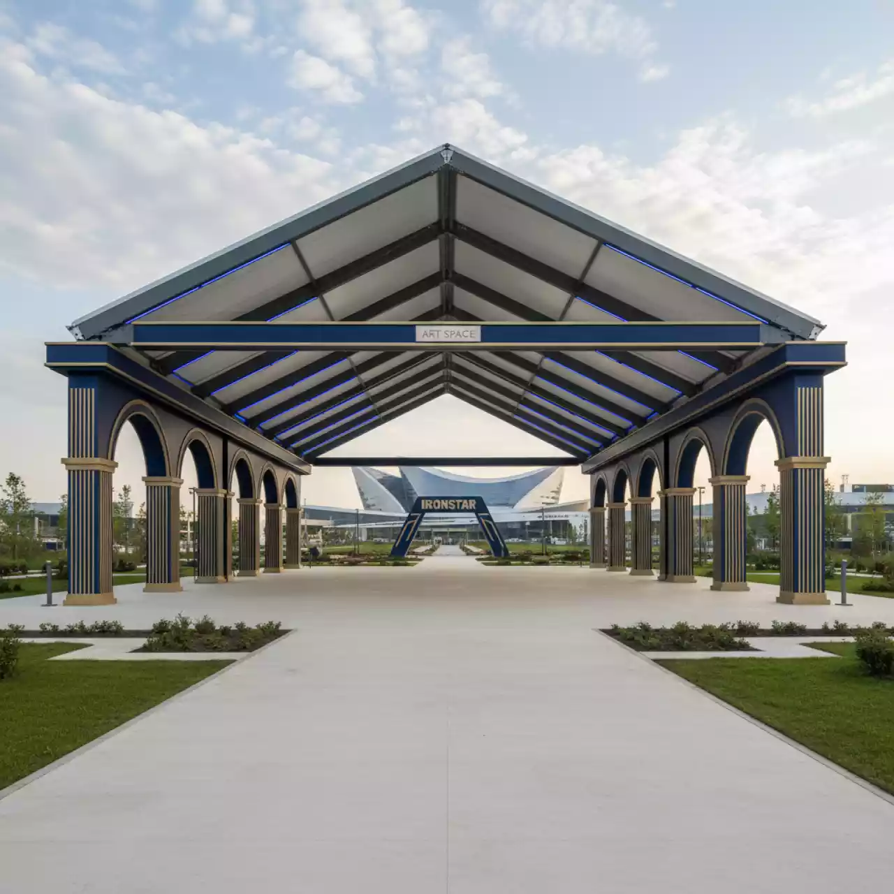 Аренда Крыша двускатная Layher Keder Roof XL в ОКЦ «Галактика» — ART SPACE