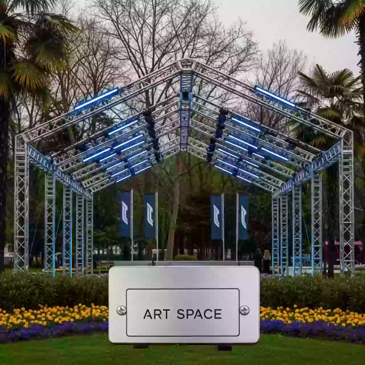 Аренда Крыши двускатные элеваторные ProLyte в парке «Ривьера» — ART SPACE