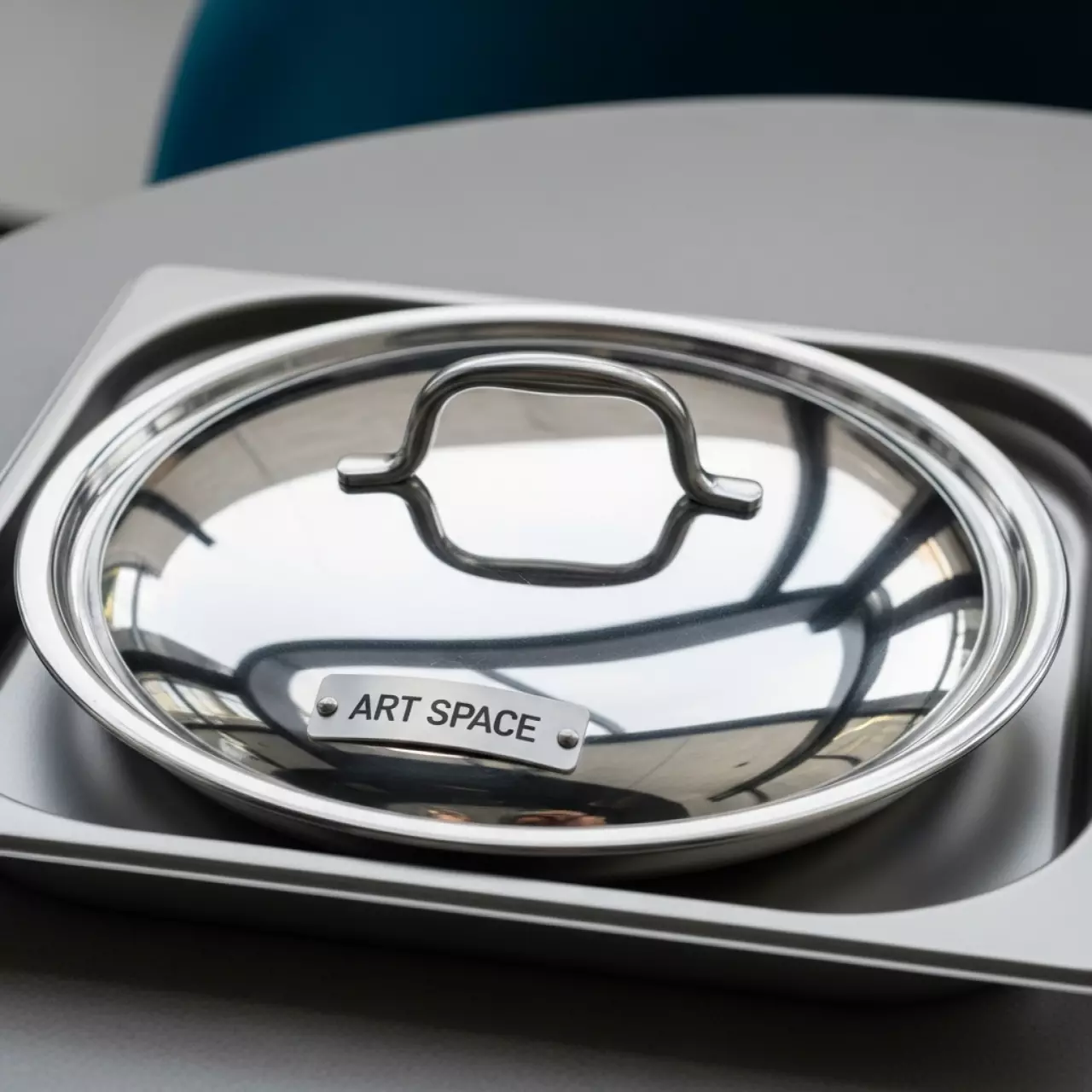 Аренда Крышка для гастроёмкости GN 2 3 с ручкой 353х327 мм в ресторане «La Terrazza» — ART SPACE