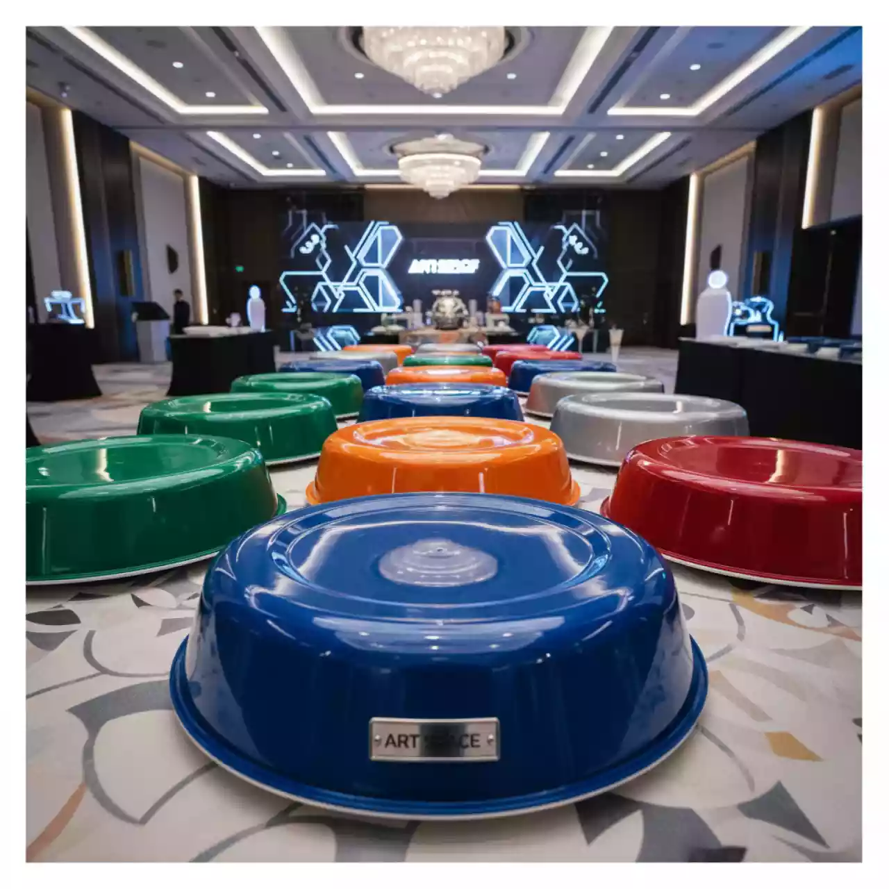 Аренда Крышка для тарелок пластиковая D 280 мм H 67 мм в Mövenpick Hotel — ART SPACE