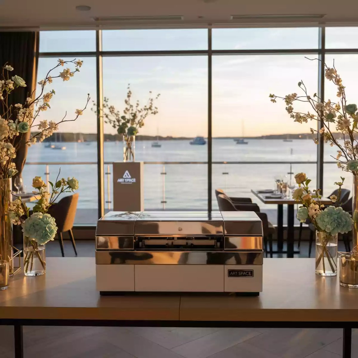 Аренда Крышкоделательный аппарат Vektor SK 530С в ресторане «Voda» — ART SPACE