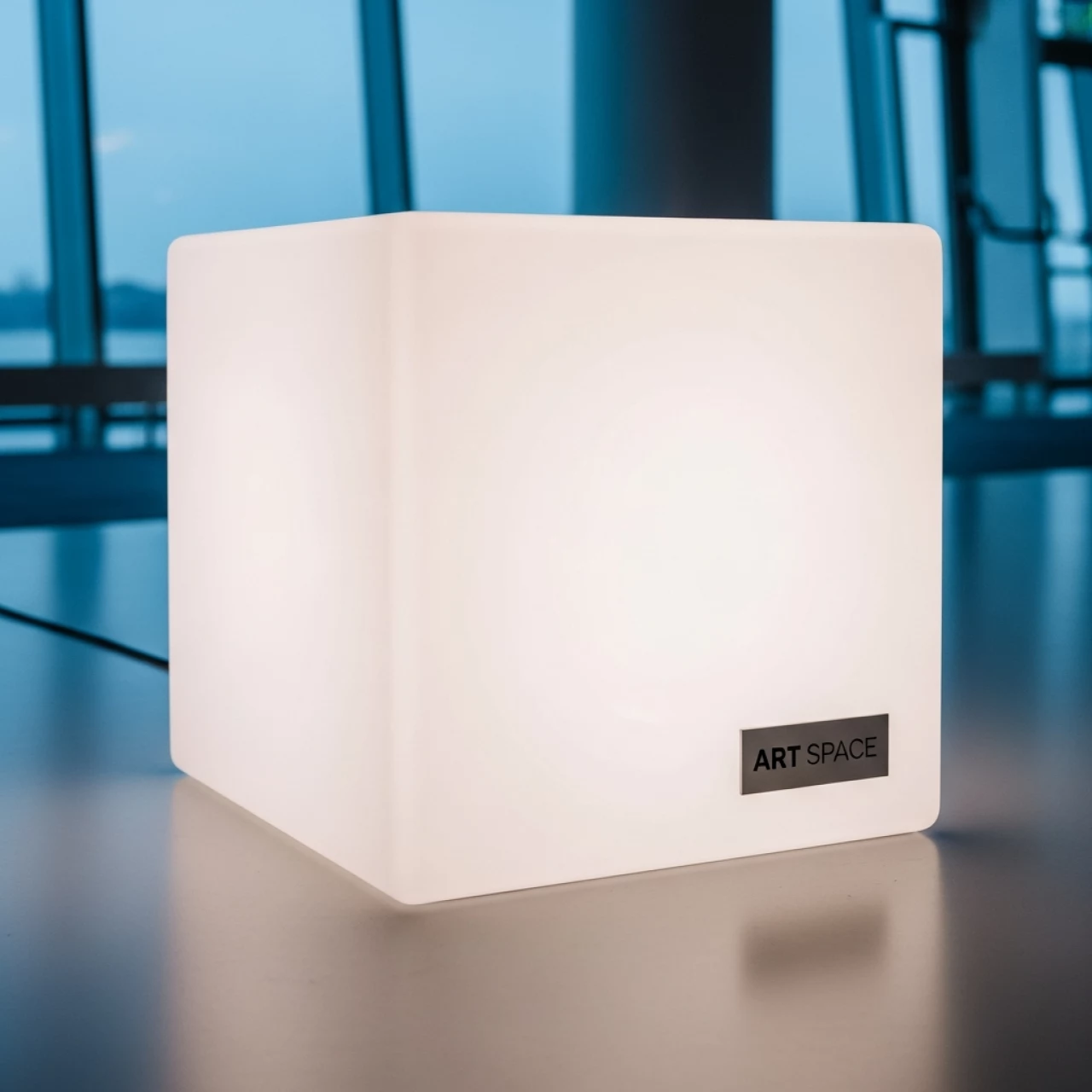 Аренда Куб светящийся в зале «Чайка» (Морпорт) — ART SPACE