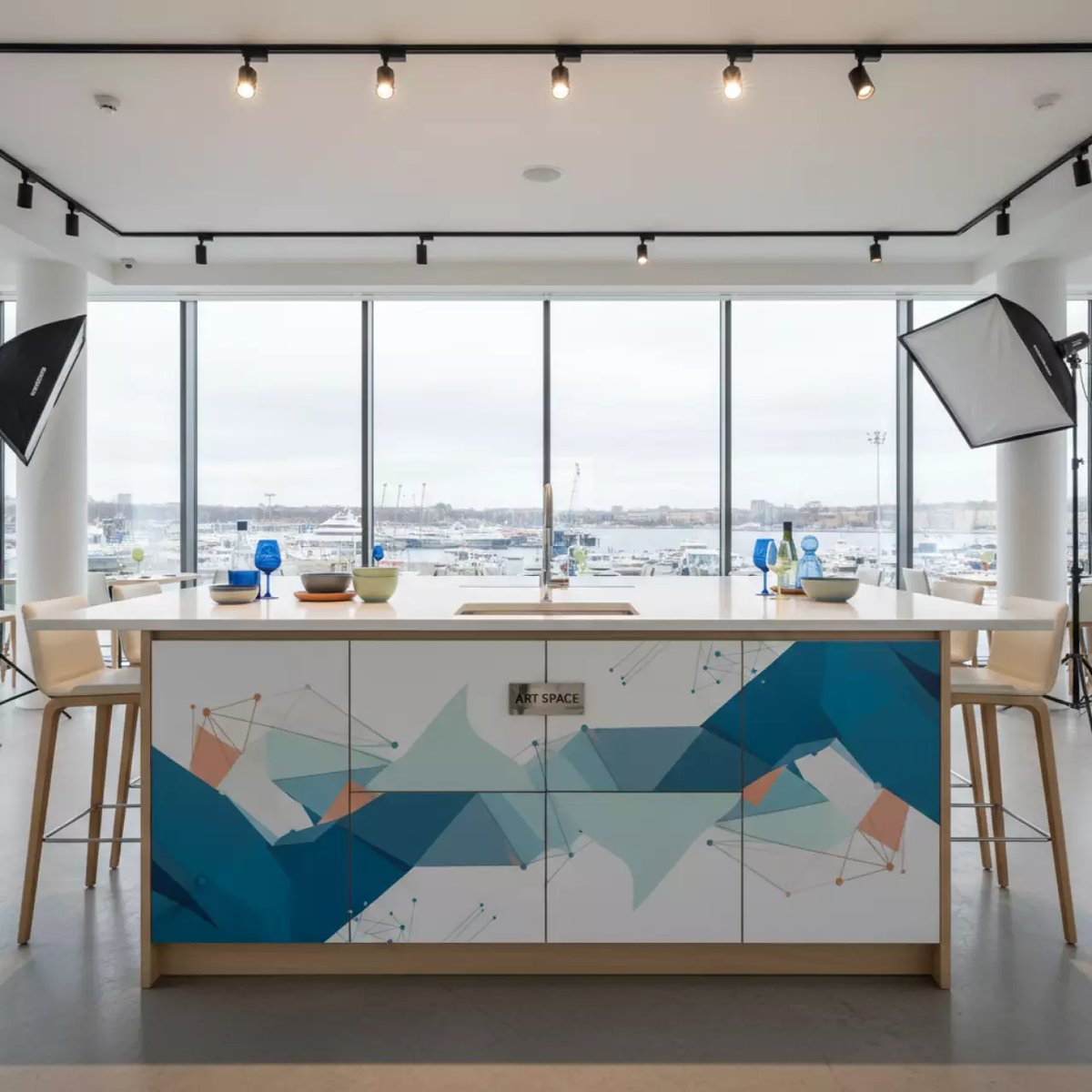 Аренда Кухня в стиле модерн с фотопечатью в ресторане «Паруса» — ART SPACE
