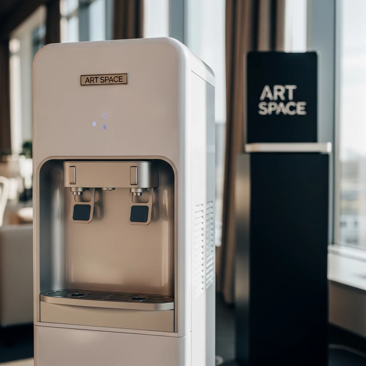 Аренда Кулер с вертикальной загрузкой в Stella di Mosca — ART SPACE