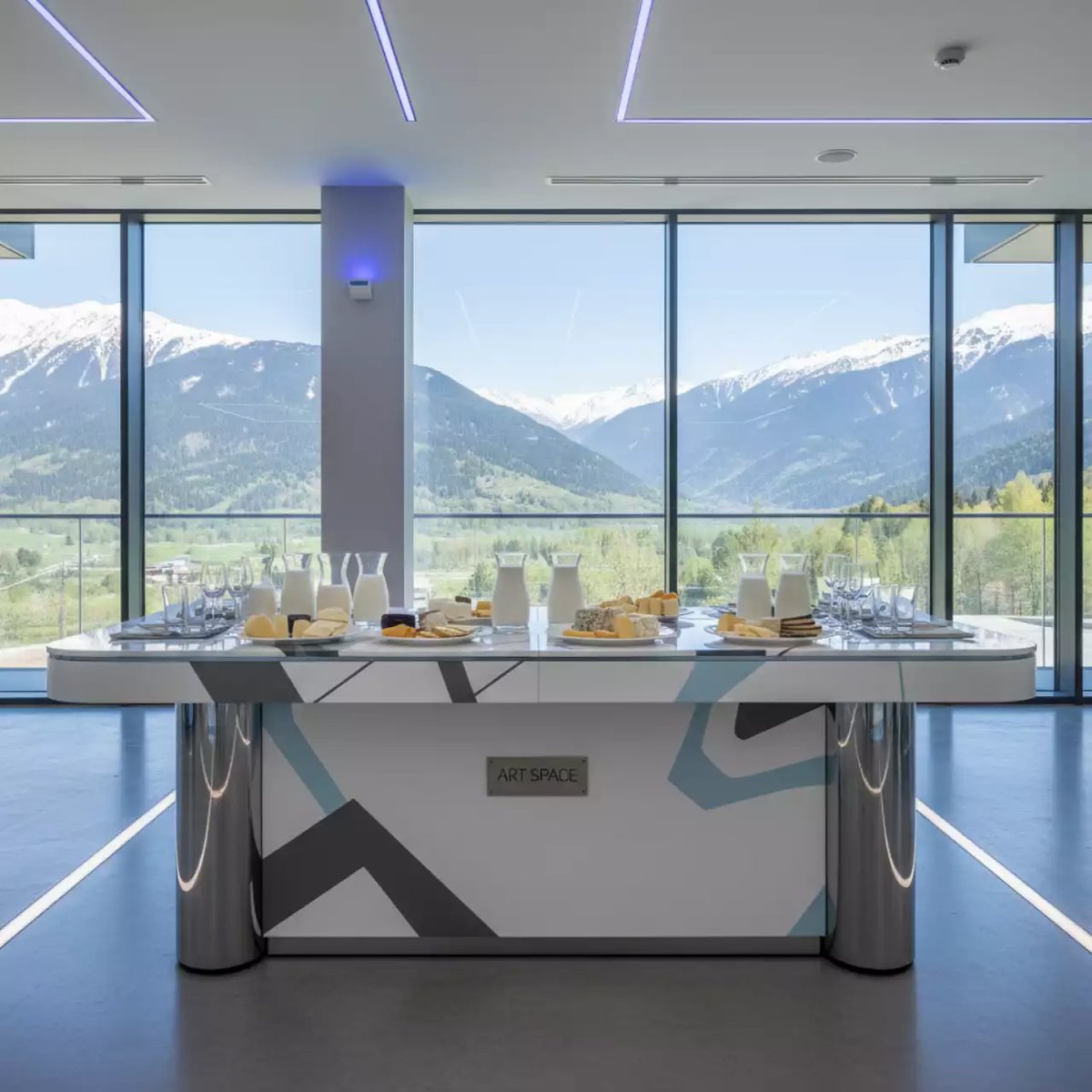 Аренда Кулинарное казино молочное в Green Flow Hotel — ART SPACE