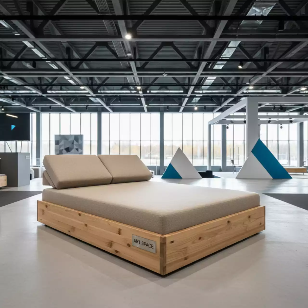 Аренда Кушетка Parint текстиль сосна бежевая в ледовой арене «Шайба» — ART SPACE