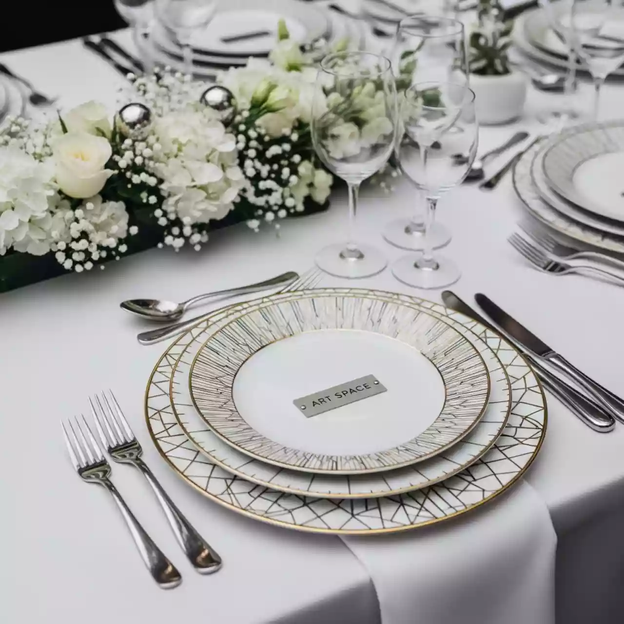 Аренда Куверт на 3 прибора в ресторане «Высота 5642» — ART SPACE