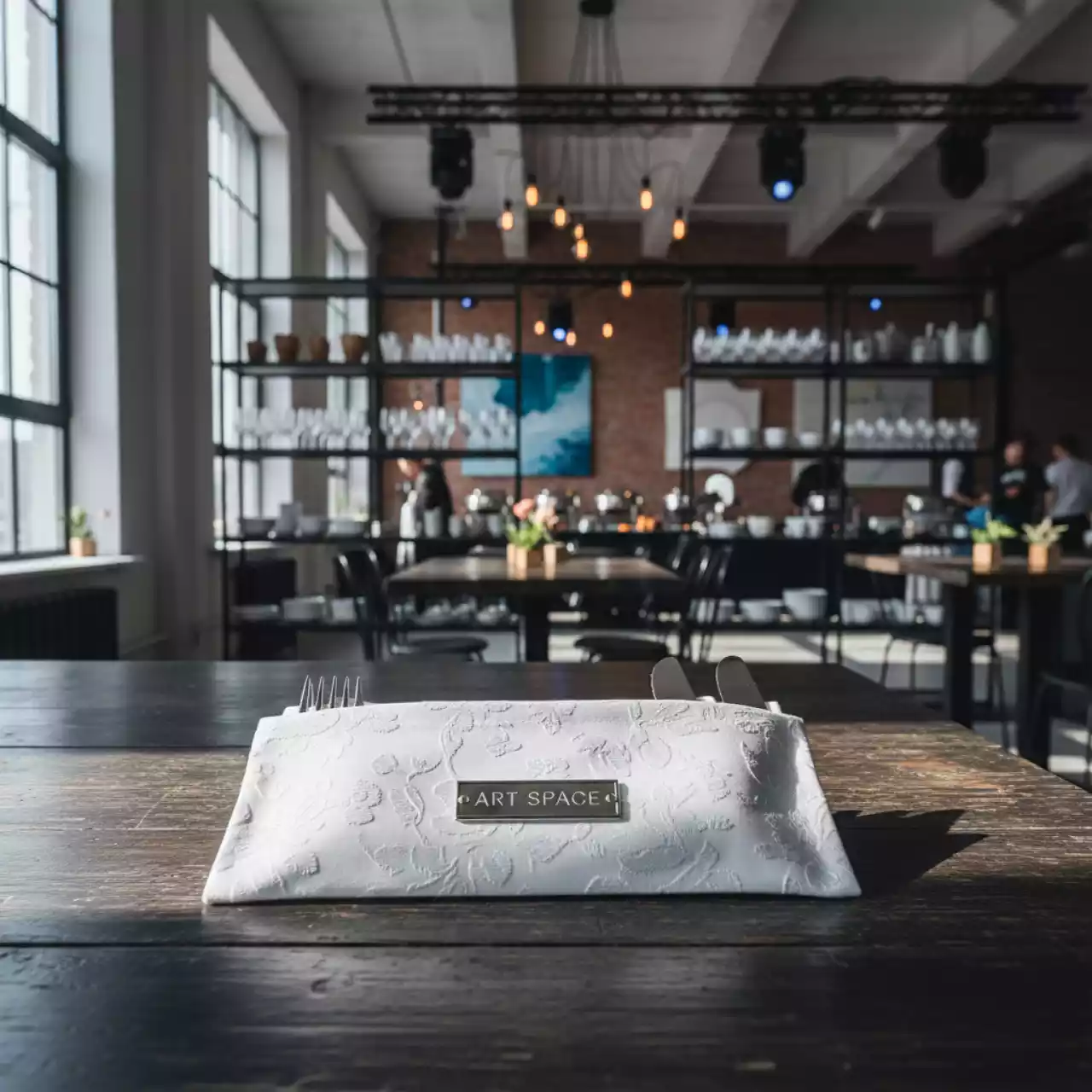 Аренда Куверт ричард цветок на 2 прибора белый в санатории «Сочи» — ART SPACE