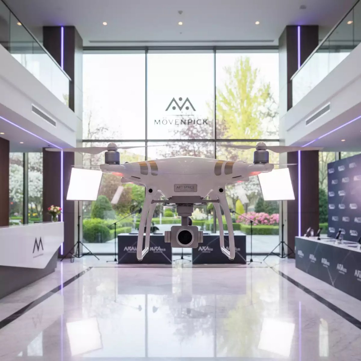 Аренда Квадрокоптер DJI Phantom 4 Pro в Mövenpick Hotel — ART SPACE