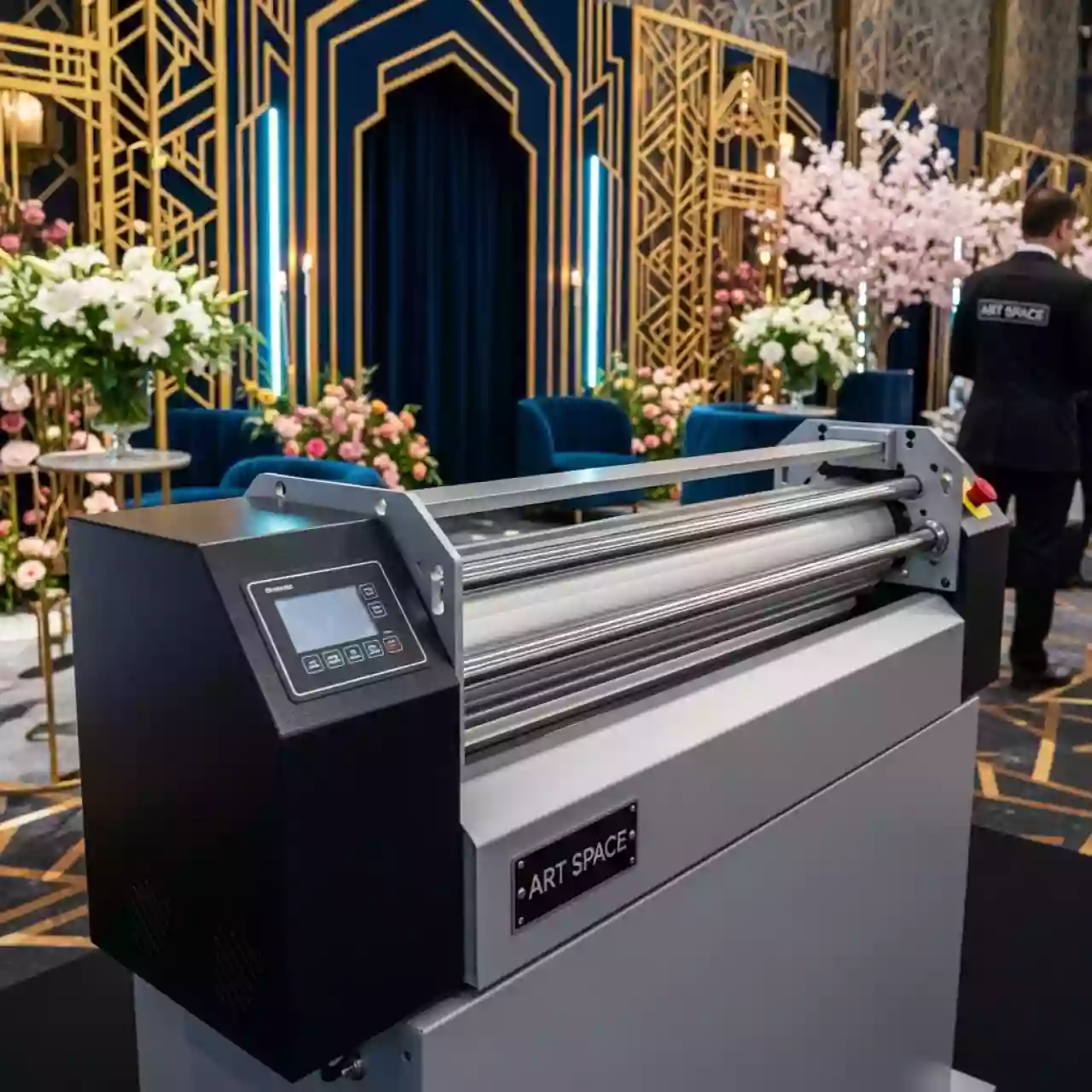 Аренда Ламинатор рулонный Guangming SW 660 в VK Stadium Sirius — ART SPACE