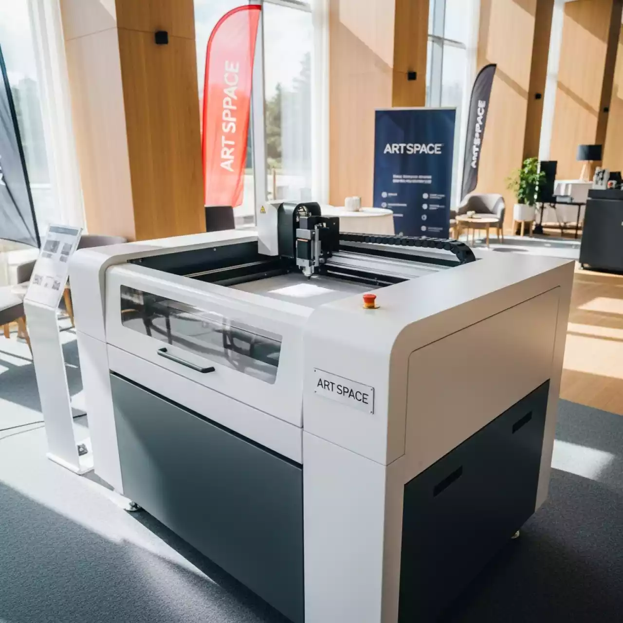 Аренда Лазерный станок B Power A12015 12000WB в Mövenpick Hotel — ART SPACE