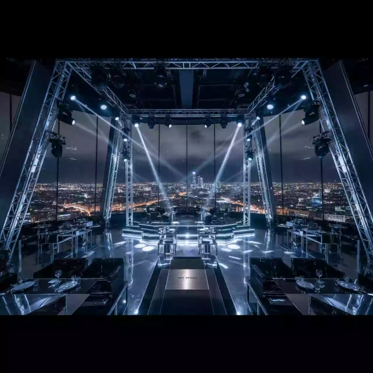 Аренда Леса строительные клиновые ЛСК 60 в ресторане «D.O.M» — ART SPACE