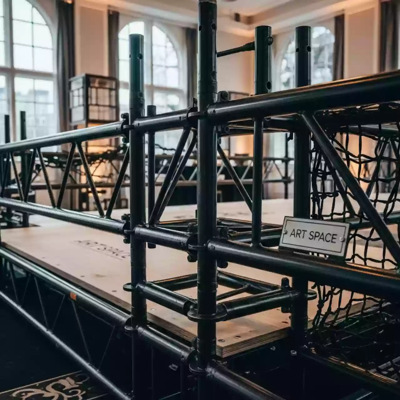 Аренда Леса строительные рамные ЛРС 20 в Boutique Hotel PORTUM 1905 — ART SPACE