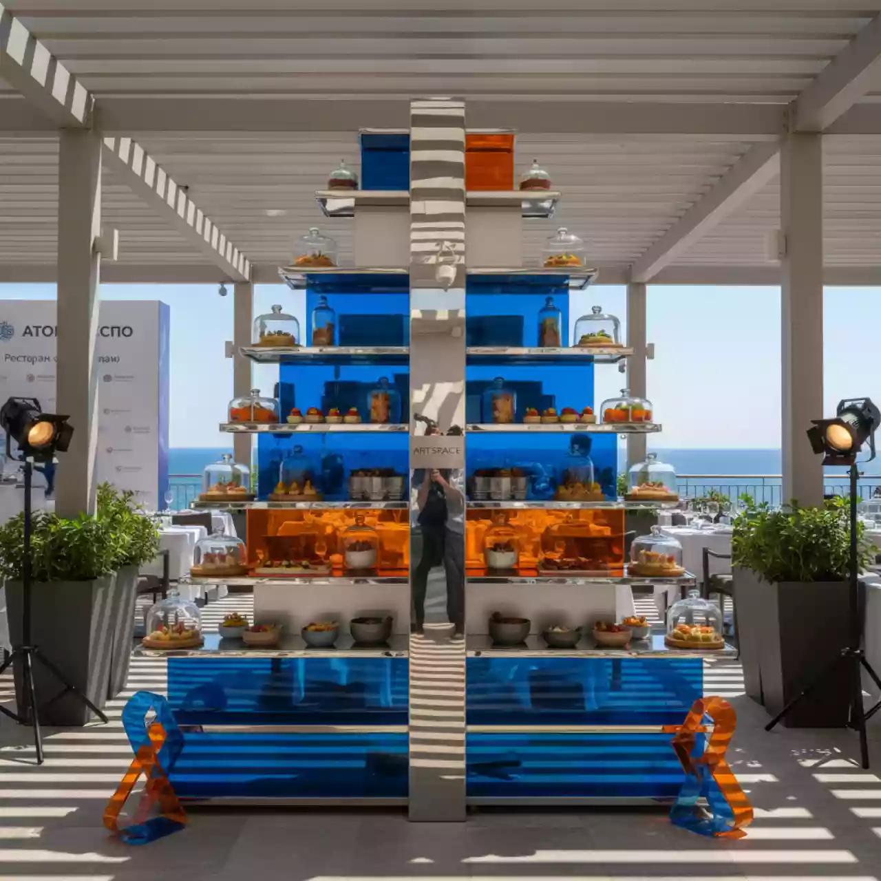 Аренда Лесенка фуршетная в ресторане «Магеллан» — ART SPACE