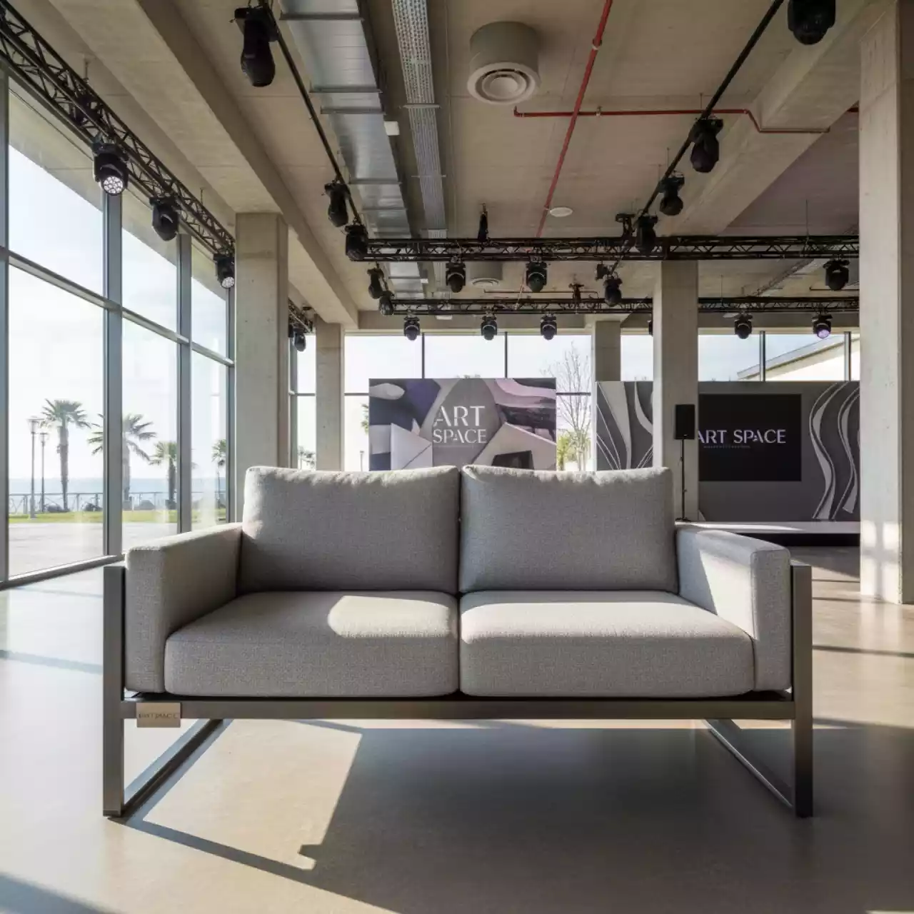 Аренда Лежак двухместный мягкий Viper в отеле Hyatt Regency Sochi — ART SPACE