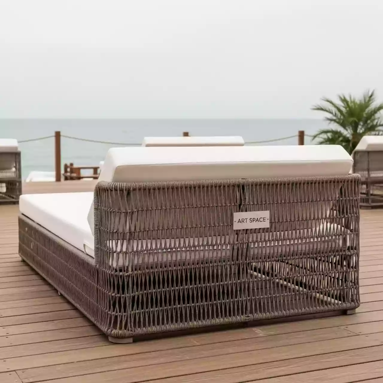 Аренда лезлонг лежак плетеный с матрасом Agor на пляжных клубах Хосты — ART SPACE
