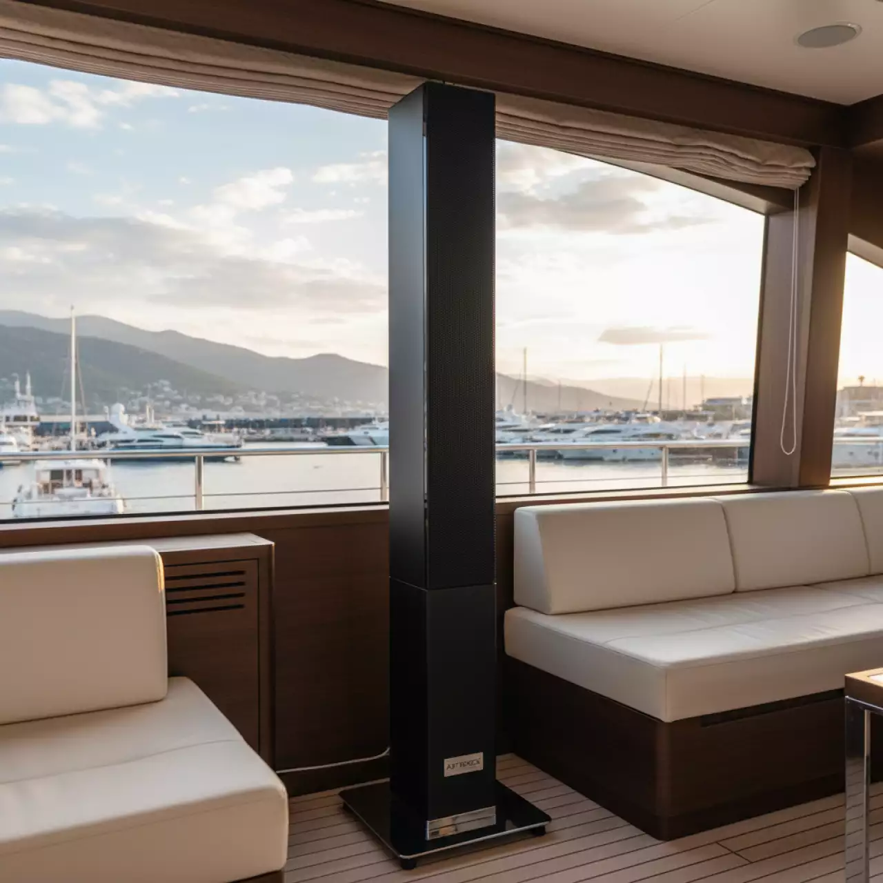 Аренда Линейный массив B&A BA 312FS Stick 12х3,3 500W на VIP-яхте (Имеретинский порт) — ART SPACE