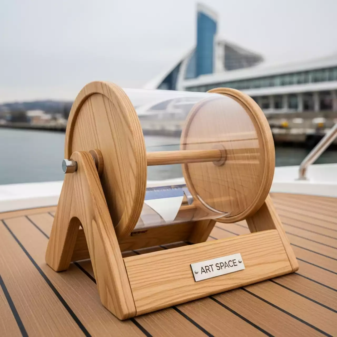 Аренда Лототрон Wood на VIP теплоходе (Морпорт Сочи) — ART SPACE