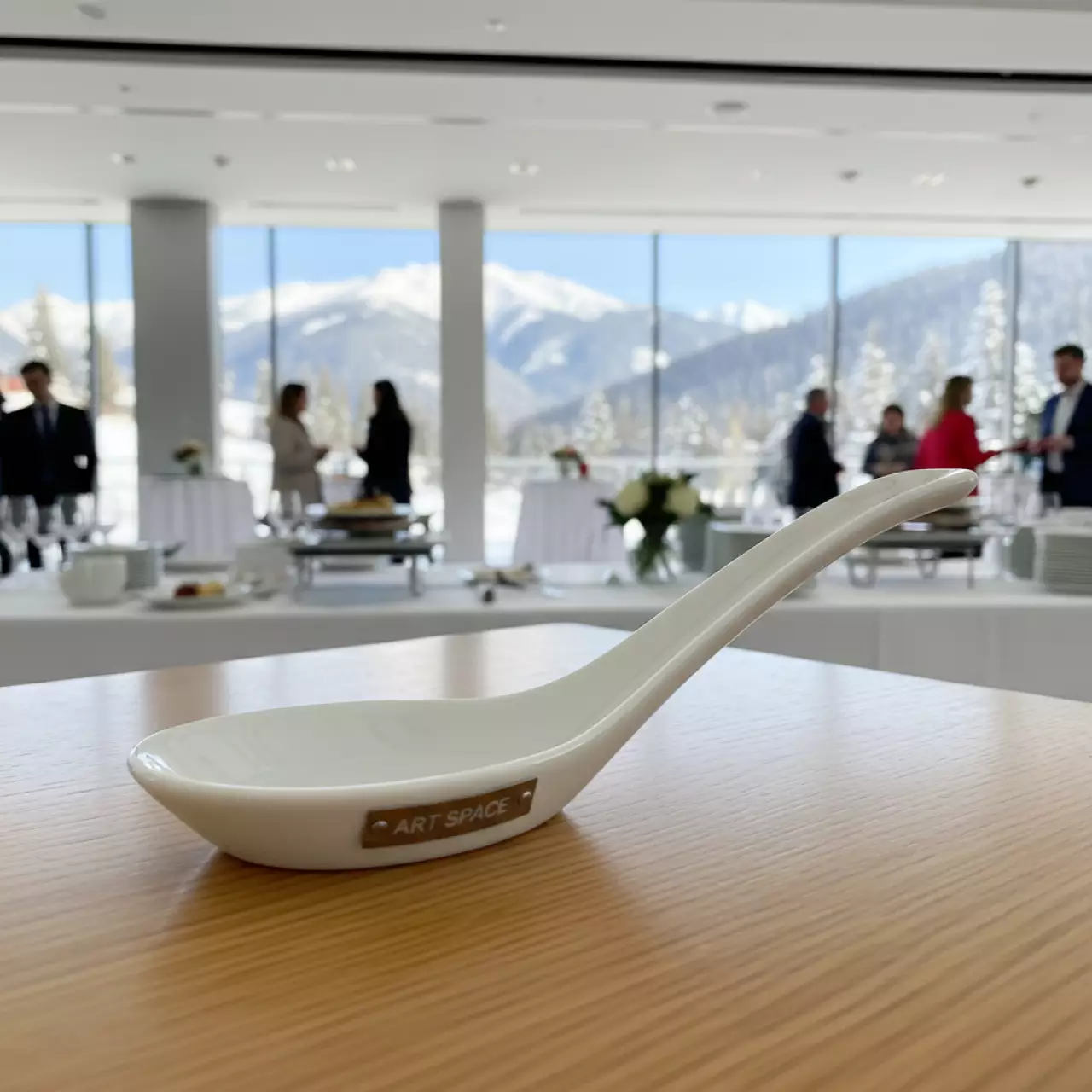 Аренда Ложка Sushi white фарфор в Гранд Отель Поляна — ART SPACE