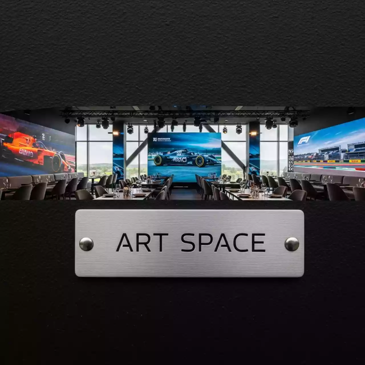 Аренда Магнитный винил в ресторане «Паруса» — ART SPACE