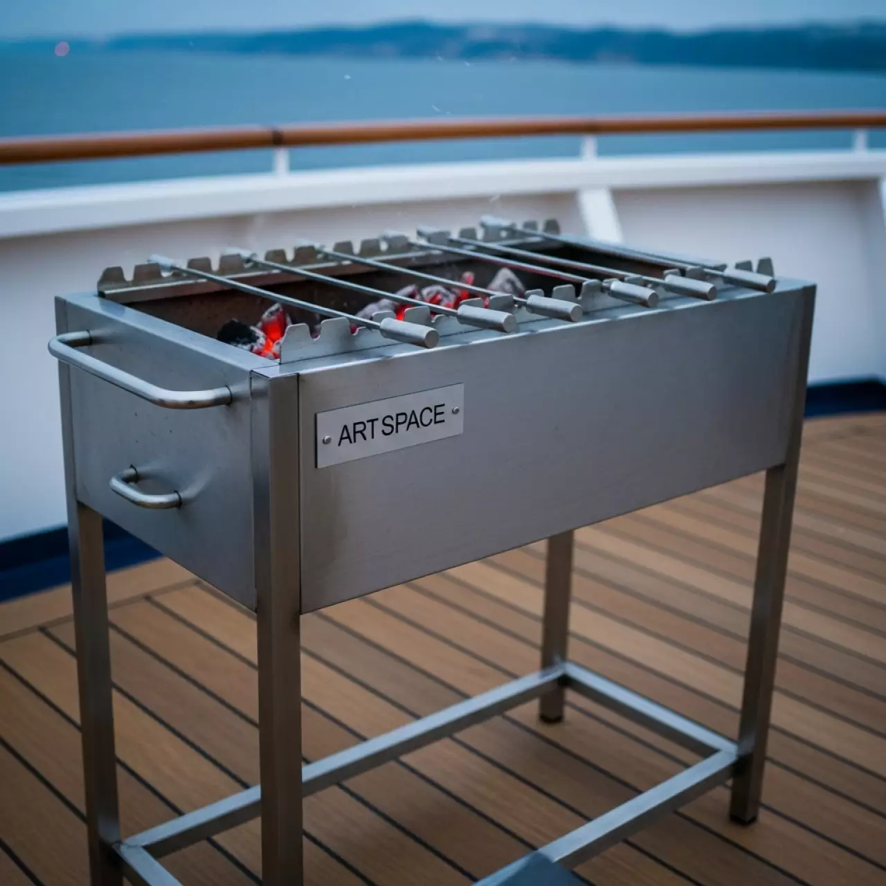 Аренда Мангал на 25 шампуров на теплоходе «Дагомыс» — ART SPACE