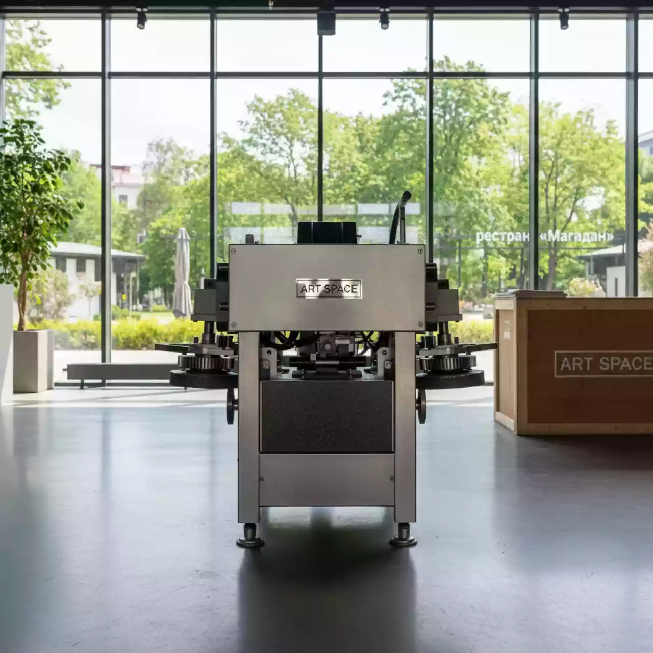 Аренда Машина мозаично шлифовальная Сплитстоун GM 122 4 в ресторане «Магадан» — ART SPACE