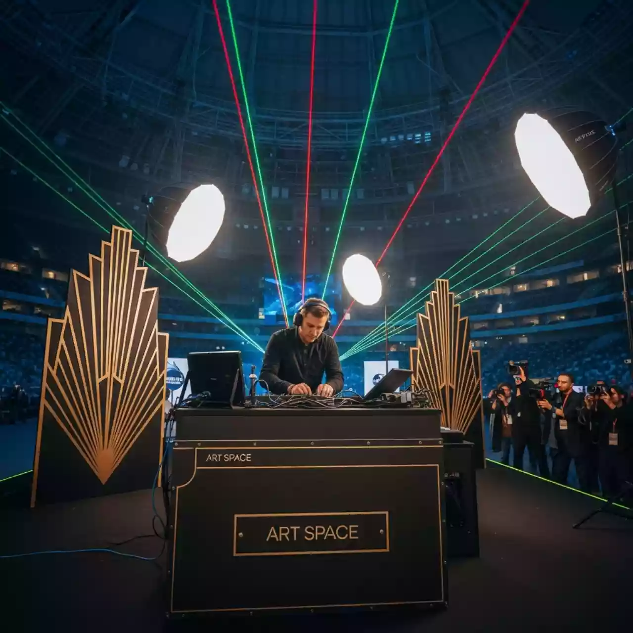 Аренда Мастер класс армейский лазерный художник на арене «Фишт» — ART SPACE