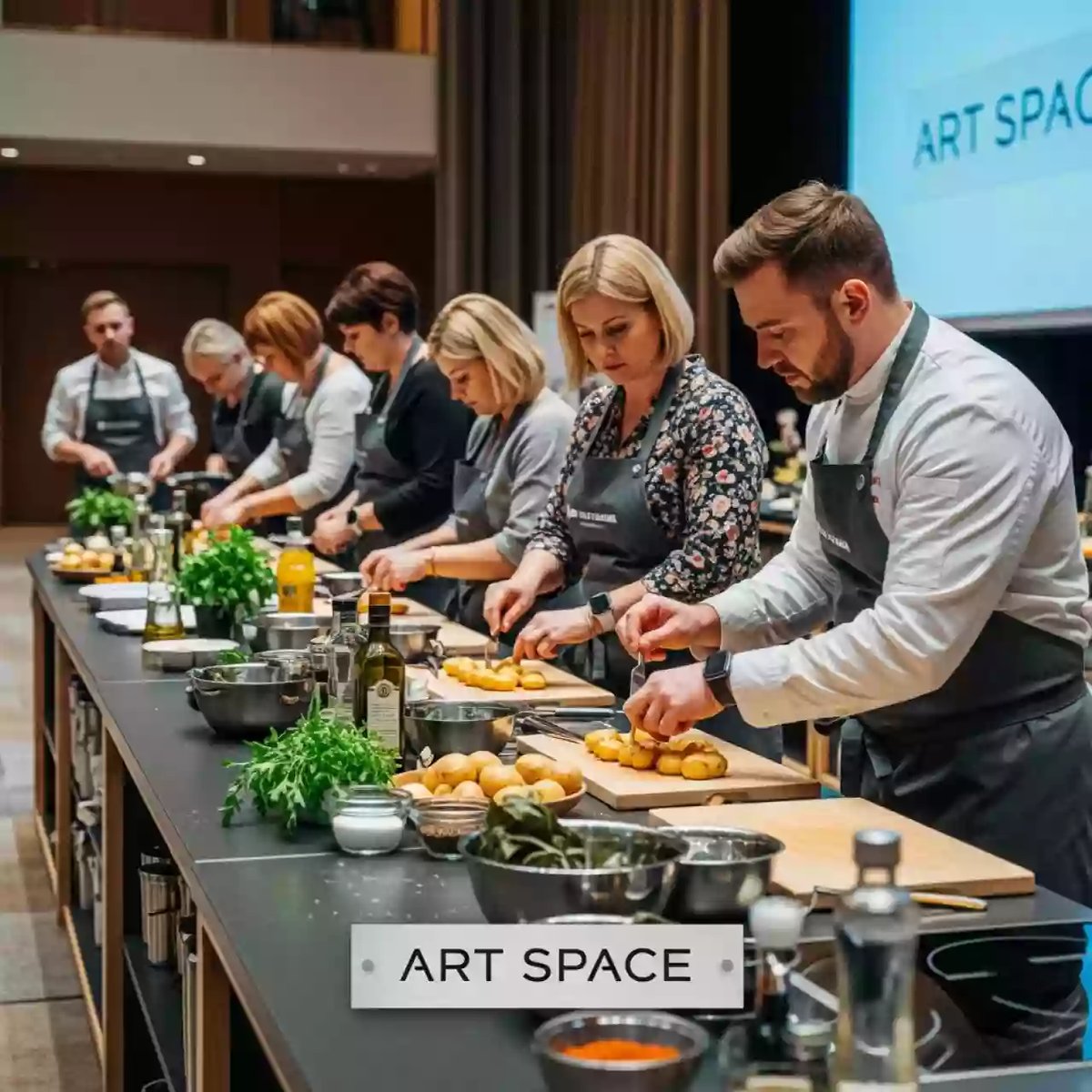 Аренда Мастер класс приготовление картофеля по деревенски в конгресс-холле отеля Жемчужина — ART SPACE