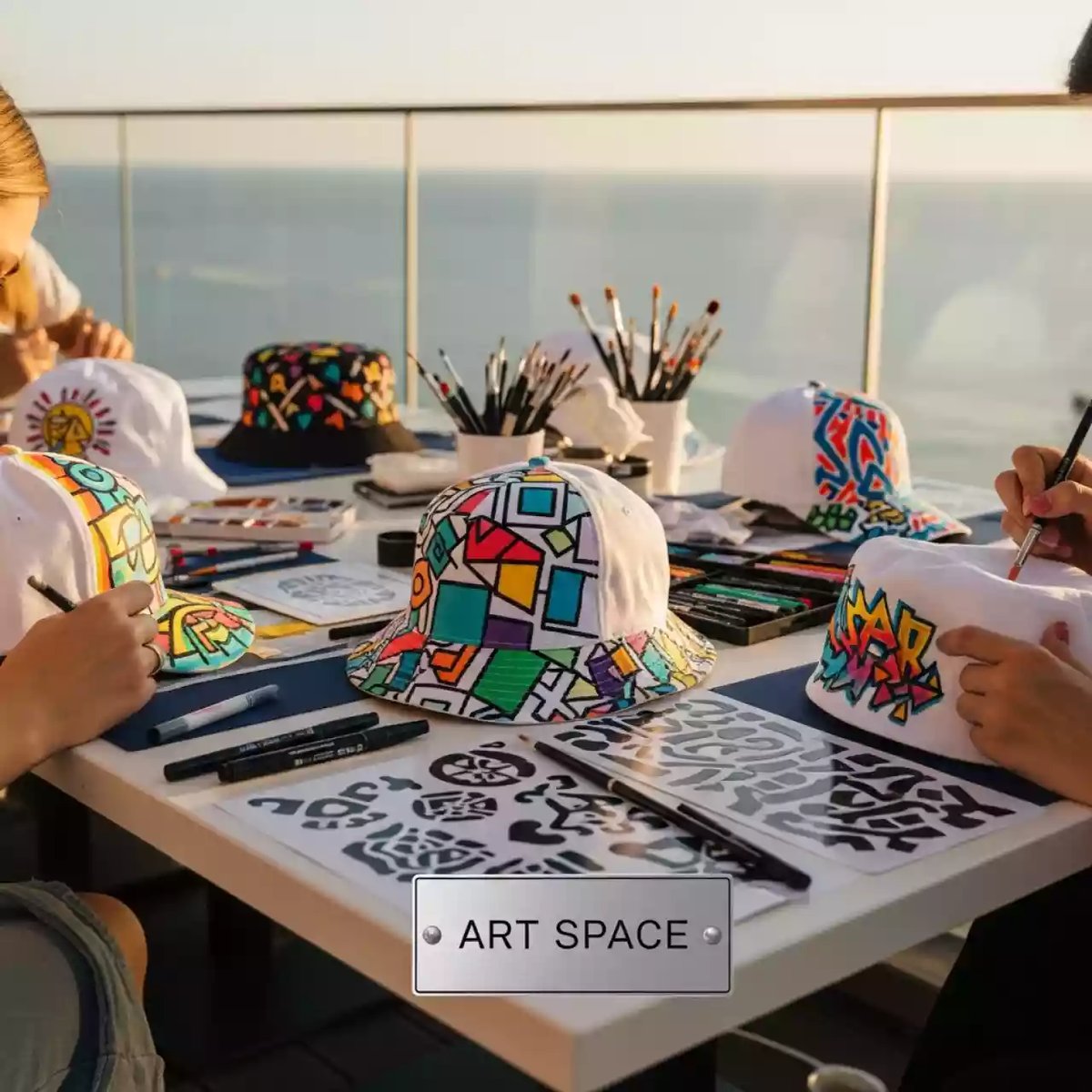 Аренда Мастер класс роспись головных уборов в Bridge Resort — ART SPACE