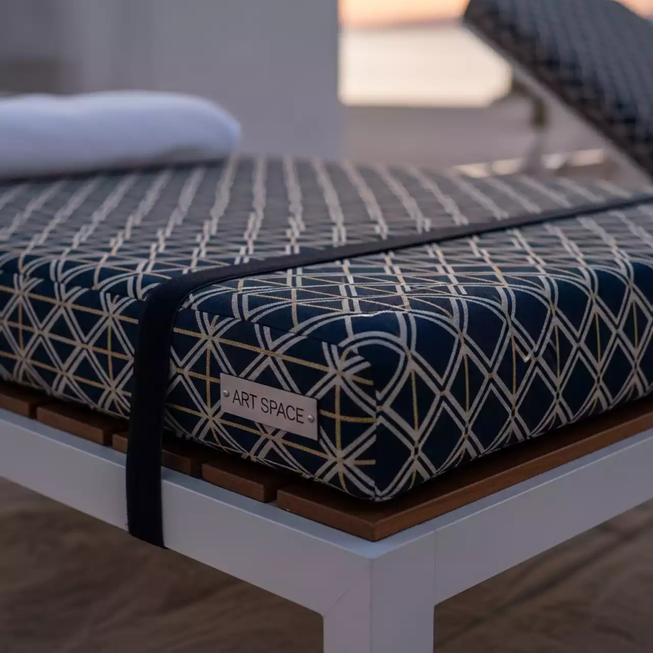 Аренда Матрас Mantera на липучках для шезлонга на пляже «Мандарин» — ART SPACE