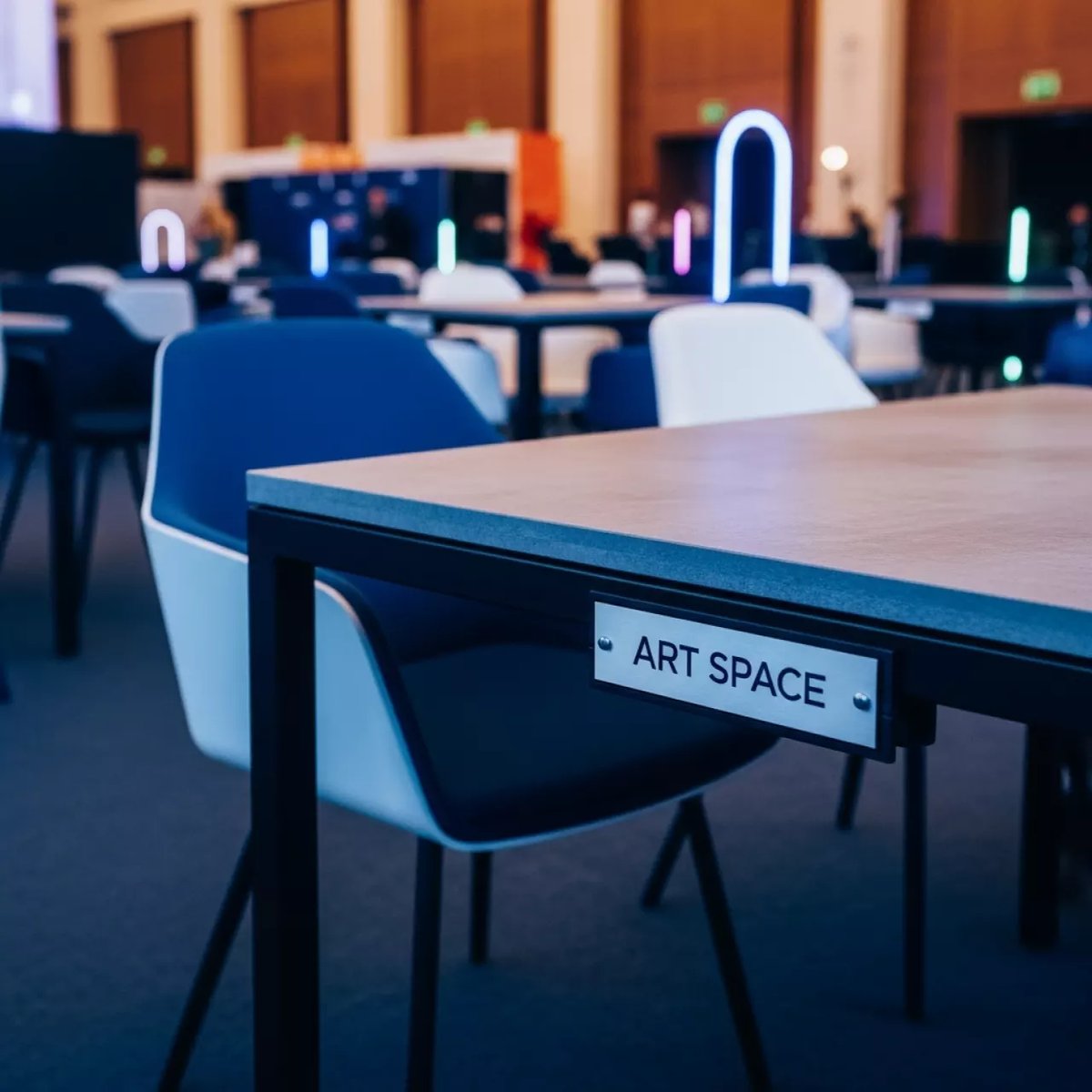 Аренда Мебель для деловых мероприятий в конгресс-холле отеля Жемчужина — ART SPACE