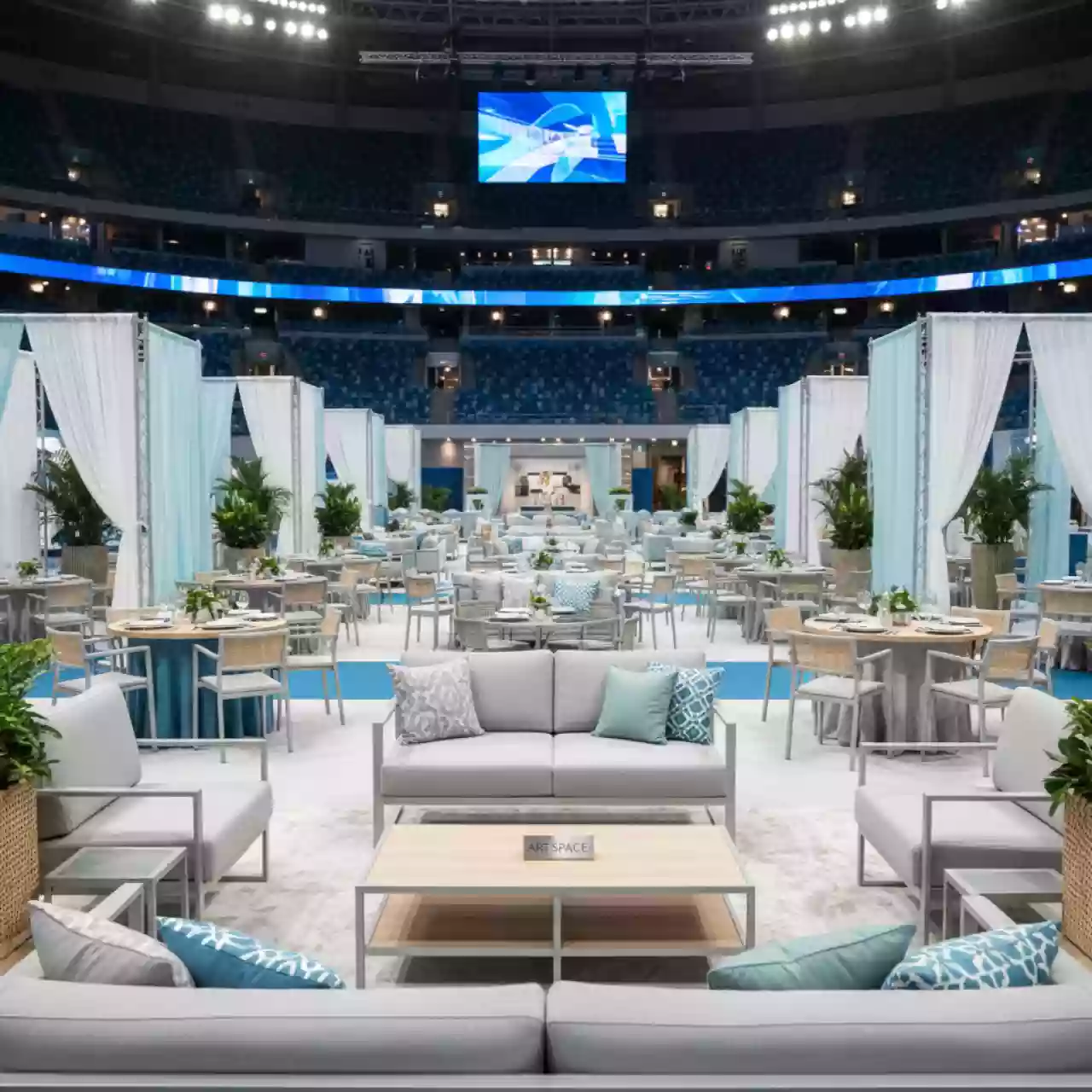 Аренда Мебель и текстиль на арене «Фишт» — ART SPACE