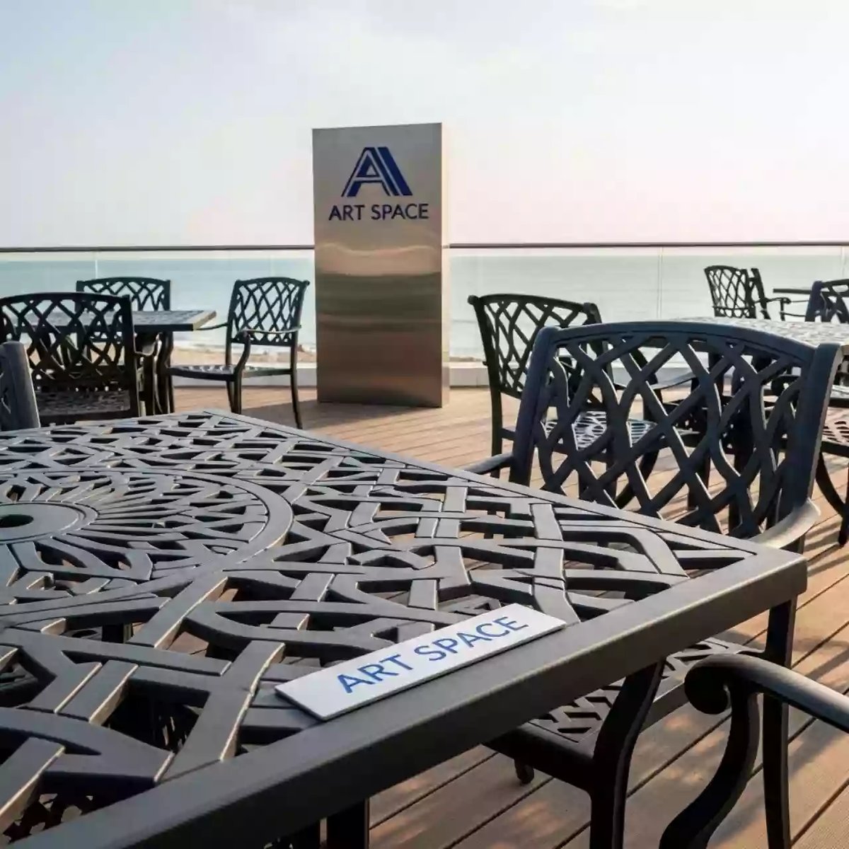 Аренда Мебель из литого алюминия Valencia на пляже «Мандарин» — ART SPACE