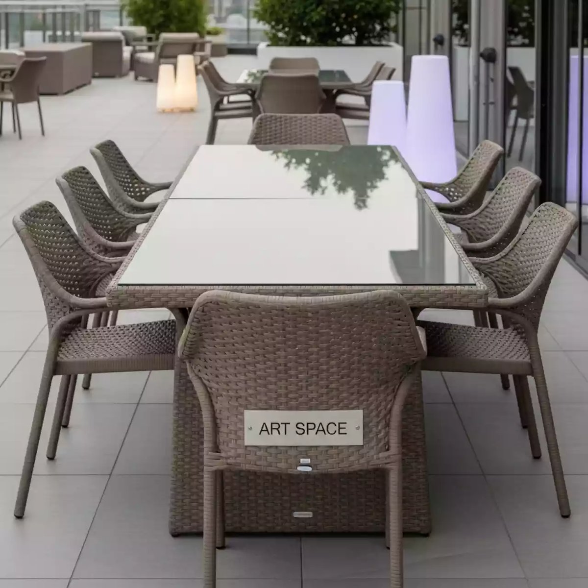 Аренда Мебельная группа Modena XL бежево коричневая 8 персон стол 240х100 искусственный ротанг в ресторане «Sanremo» — ART SPACE