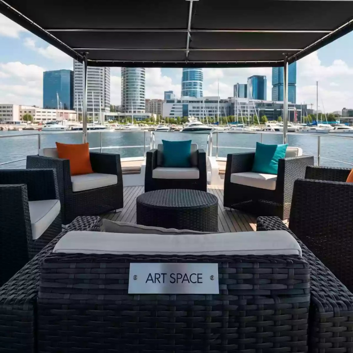 Аренда Мебельная группа плетеная соломенная Эспрессо 150 R на VIP-яхте (Имеретинский порт) — ART SPACE